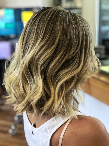 Honey blonde textured lob