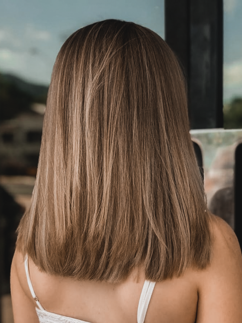 Natural beige blunt cut